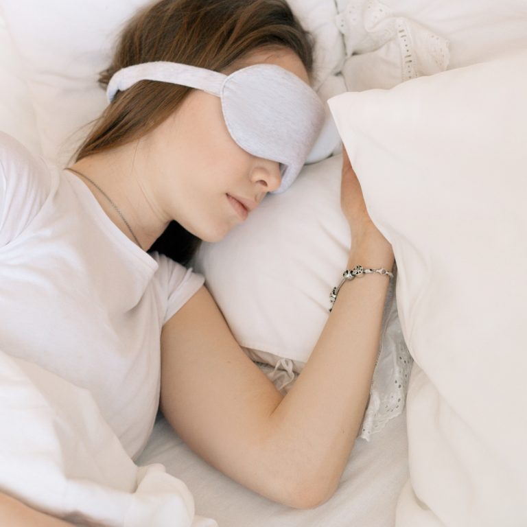 Read more about the article INSOMNIA JA UNEHÄIRED – Unetuse põhjused, hea unehügieen ja 8 looduslikku unerohtu